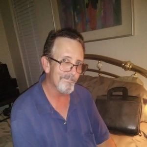 Meet your Posher, Derek